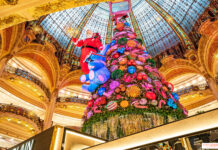Коледни светлини, звук и шоу в Galerie Lafayette