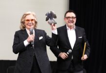 Музикалната легенда Силви Вартан получи наградата „БГ Модна Икона 2025“