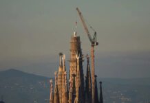 „Саграда Фамилия“ стана най-високата църква в света